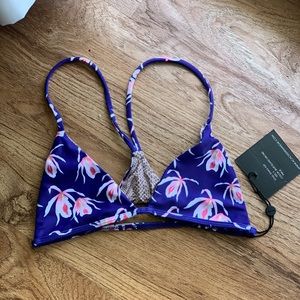 Acacia NWT Shaka Top in Blue Island Orchid